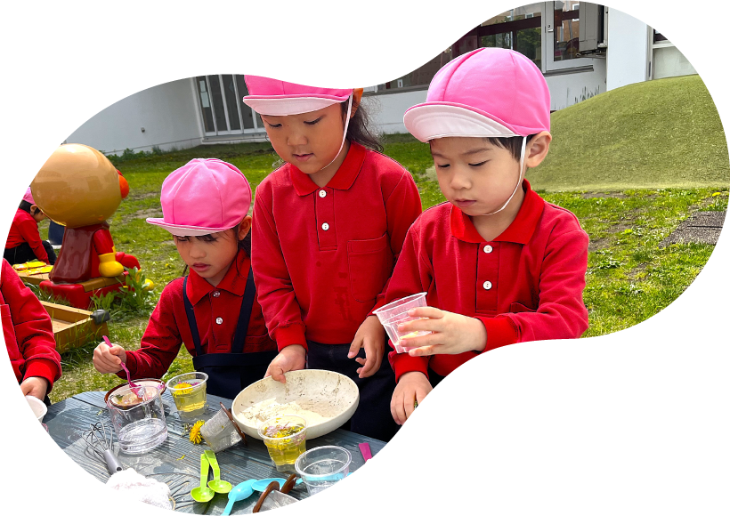 入園手続き、園児募集要項、預かり保育について